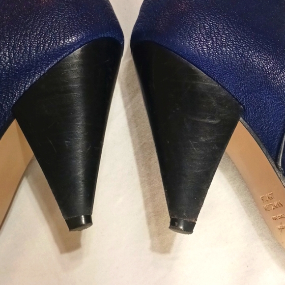 Stuart Weitzman Blue Leather and Suede Heeled Ankle Boots Size 5 - Picture 10 of 13